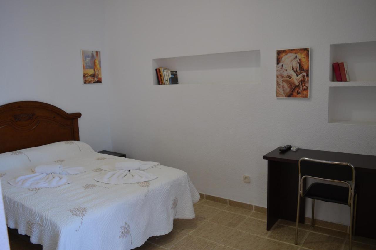 Nuevo Hotel Capitolio Valdepeñas Exteriör bild