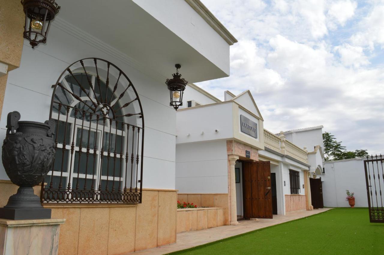 Nuevo Hotel Capitolio Valdepeñas Exteriör bild